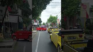 Joged Viral diatas Mobil di Bali