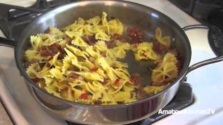 How to Make Pasta with Prosciutto and Vegetables