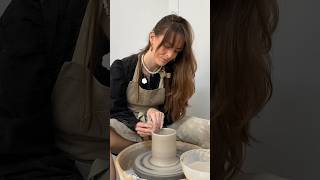 #wheelthrowing #pottery #poterie #potterywheel #ceramic #potterylife #clay #diy #handmade 🎼🖤