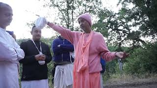 Sripad Madhava Maharaj Morning Walk - New Braj 2019