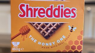 MUNCHING LIMITED EDITION SHREDDIES: The Honey One #shreddies #asmr #mukbang