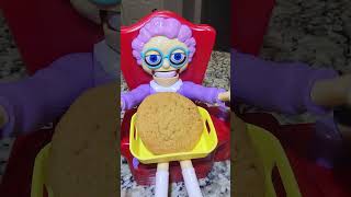 🍪🍪🍪 YUMMY 😋 COOKIE FOR GRANNY!! #shortvideo #shorts #viral #trending