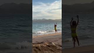 Strand zum Sonnenuntergang Rad schlagen 🤸‍♀️ Meer Cannes