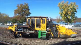 SCENIC TRAIN RIDE FROM MANHATTAN 125 ST TO COLD SPRING TO SEE THE FOLIAGE. HD