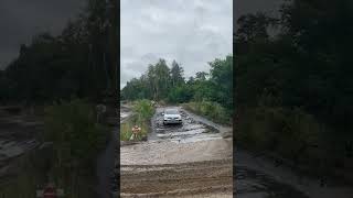 Touareg in Deep Water Offroad