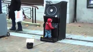 Amazing 3 year old DJ !