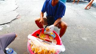 Hardworking Uncle selling Delicious Pandesal Bread | Filipino Street Food