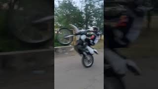 wheelie  стант 12 часов #stunt #wheelie #dirtbike #bikelife #enduro