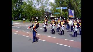 Adest Musica - Streetparade Delft - 8 mei 2005