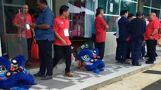 Menunggu ketiban ketua mentri sabah ke daerah Tenom