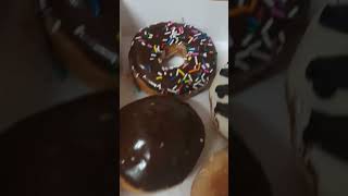 KRISPYKREME DOUGNUTS #VIRAL#SHORTVIDEO