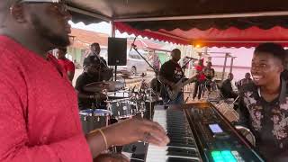 Hot🔥Ghanaian Hi life Funeral Jam session with the Afro band||Emma the bass player🎸||let’s dance🎧.