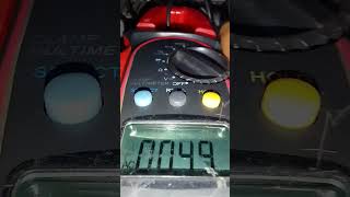 How To Measure A 3 Phase Current With Clamp Meter#shorts