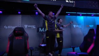 s1mple RAISES CUP PGL MAJOR 2021