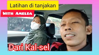 Cara maju di tanjakan mobil manual