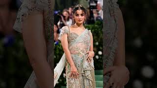 Alia bhatt #fashion#music#aliabhatt#fashionmusic#beauty #fashiongown #dress #beautiful #song