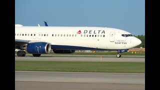 Delta "Spirit of Seattle" 737 take off, DTW