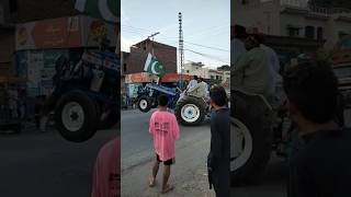 Street enjoyment on Ford 3610 #ford #funny #tractor #ford3610 #fun