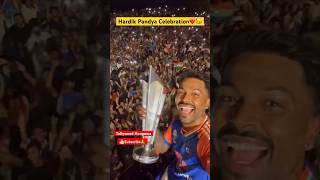 Hardik Pandya Celebrates With Fans😍Team India Victory Parade #t20worldcup#shorts #cricket #ytshorts