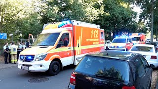 Kind unter SUV eingeklemmt: Feuerwehr rettet lebensgefährlich verletzten 6-Jährigen | 28.08.2022