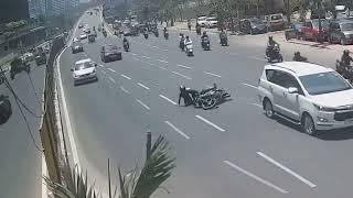 Car Cuts Off Moped Riders, Causing Dangerous Incident | Caught on Camera