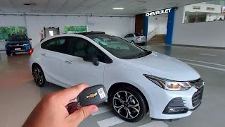 detalhes reais do novo Chevrolet cruze hatch RS branco summit 2022 sport6