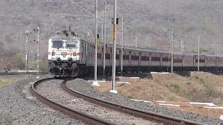 ANDHRA PRADESH Sampark Kranti Express | BZA WAP7 train no. 12708 HAZRAT NIZAMUDDIN - TIRUPATI APSK