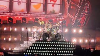 El batería de Scorpions, Mikkey Dee, se marca un espectacular sólo que dejó impresionado al público