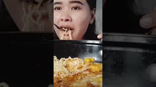 Mukbang Mie Makanan Favorit Sejuta umat #mukbang #asmrsounds #indonesianfood #mantul #hot