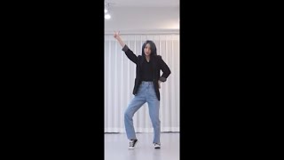 Binnie FANCAM FOCUS CAM 오마이걸(OH MY GIRL) - Dun Dun Dance (Practice ver.)