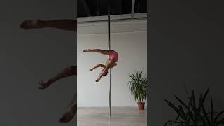 POLE DANCE SPIN beautiful transition for intermediate level #flexibility #poledance #poletricks