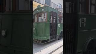 A trolleybus operating in Shanghai in 1925 #travel #tourism #history #trolley #shanghai #china