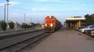 BNSF 6839 Leads Baretable West at Sunset, 7-5-08