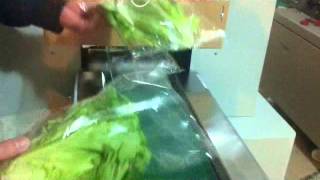 Horizontal flow packing machine lettuce packing machine