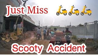 live scooty accident | just miss tn42 | tirupur