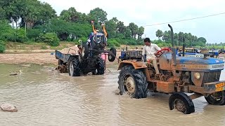 power tractor ki sonalika tractor helping || in sand river || please watch friends