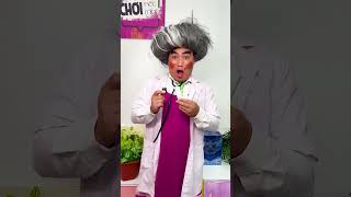 Tani trầy tay, phải đi bác sĩ || Noisy girl and doctor #shorts