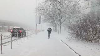 মাত্র ৫ মিনিটের মধ্যে ৩, থেকে ৪ ইঞ্চি পরিমান snow