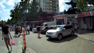 Ялта, ул  Киевская 24 Что творится на входе в центральный рынок города