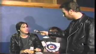 Nirvana Kurt Cobain & Krist Novoselic caught in a bar 93