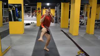 Kickboks Orta Seviye Tekme / Kickboxing Middle Kick