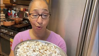 PUT DOWN THAT MICROWAVE POPCORN AND ENJOY DELICIOUSLY CRUNCHY HOMEMADE POPCORN | MOVIE NIGHT