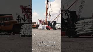 Loading mini Ship Johor port Malaysia #loading #ship #miniship #johorport #malaysia #highlight #sho