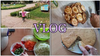 VLOG: Влог. Оладьи на полдник. Вкусные щи. Манник идеальный рецепт.