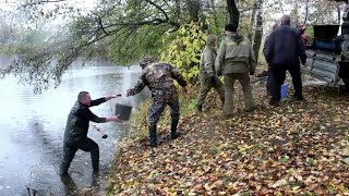 Наши рыбаки зарыбляют водоемы!