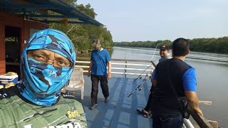 Trip Gelap Rumah Rakit & Sangkar Ikan Di Sungai Sepang