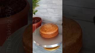 layer your cake sponge like a professional baker!🥳 use this trick! #homebaker #cake #birthday #cakes