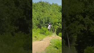 Mx Krizanec flying