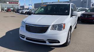 B0134 2016 Chrysler Town & Country