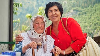 Nena Zejna (97) i dva autobusa potomaka